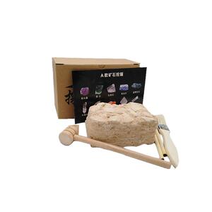 儿童考古玩具挖天然矿石探秘化石