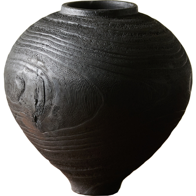 侘寂风木质民宿样板间装饰花瓶