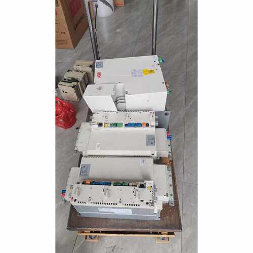 议价变频器型号WFU22380500V93A维修