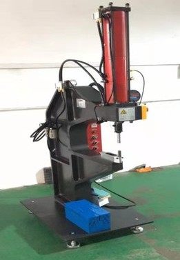 液压压铆机全自动送料气压油压螺钉螺母螺柱气动铆钉机无铆铆接机