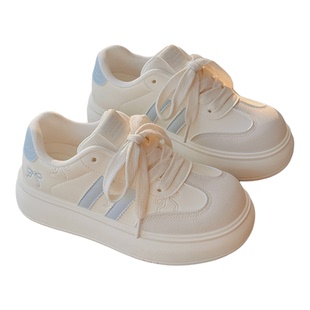 春季女鞋小白鞋2026新款学生配裙子的鞋子百搭厚底运动板鞋面包鞋