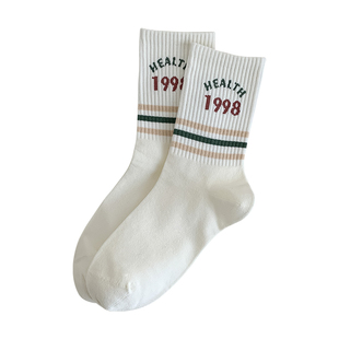 秋冬加厚纯棉袜子女中筒袜运动吸汗透气防臭无骨长袜配鲨鱼裤女生