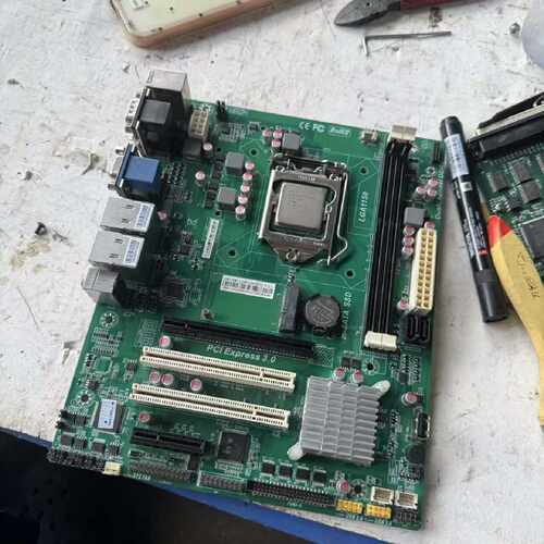 一块H81-M81/L2/6COM/GPIO R：3.0