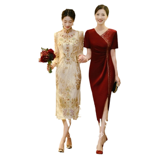 参加婚礼妈妈装礼服年轻缎面高级感酒红色V领婚宴喜婆婆礼服大码