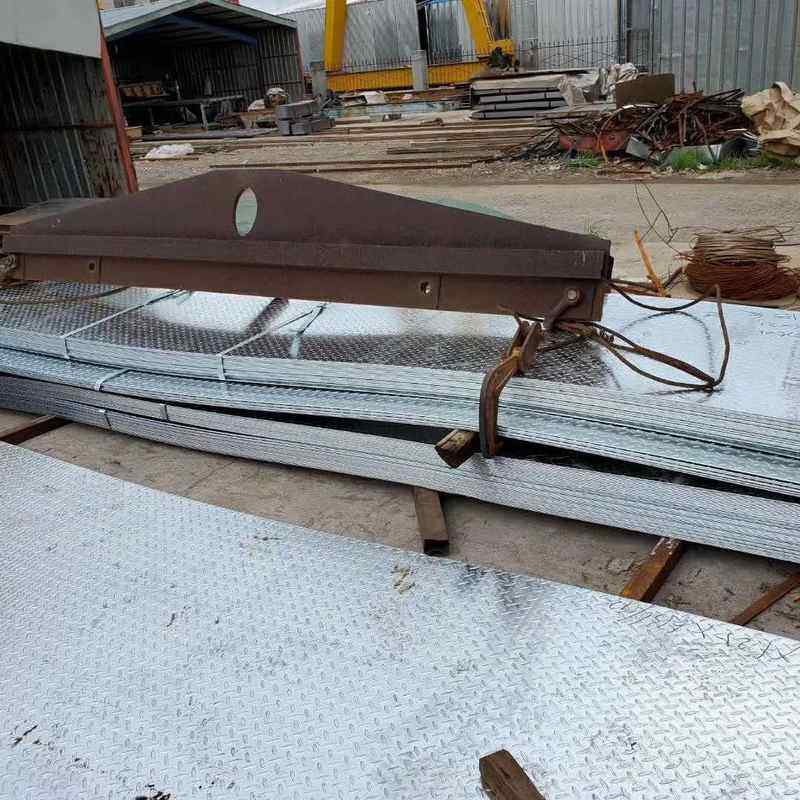 山东 青岛 镀锌花纹板 扁豆花纹板 4*1500 建筑工程用 防滑钢板,金属材料及制品,扁钢,淘宝优惠券,粉丝福利购,淘宝优惠卷