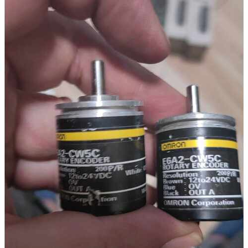 溢价-E6B2-CW5C旋转编码器200 P/R，，成色如