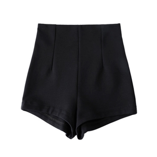 高腰显瘦白色短裤女秋冬外穿2026新款辣妹紧身包臀超短热裤休闲裤