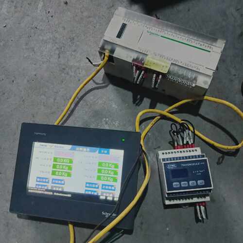 询价下单施耐德触摸屏 PLC 拆机一套 触摸屏型号HMIGⅩU351