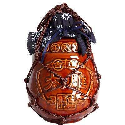 古越龙山坛装八年陈半甜型太雕酒