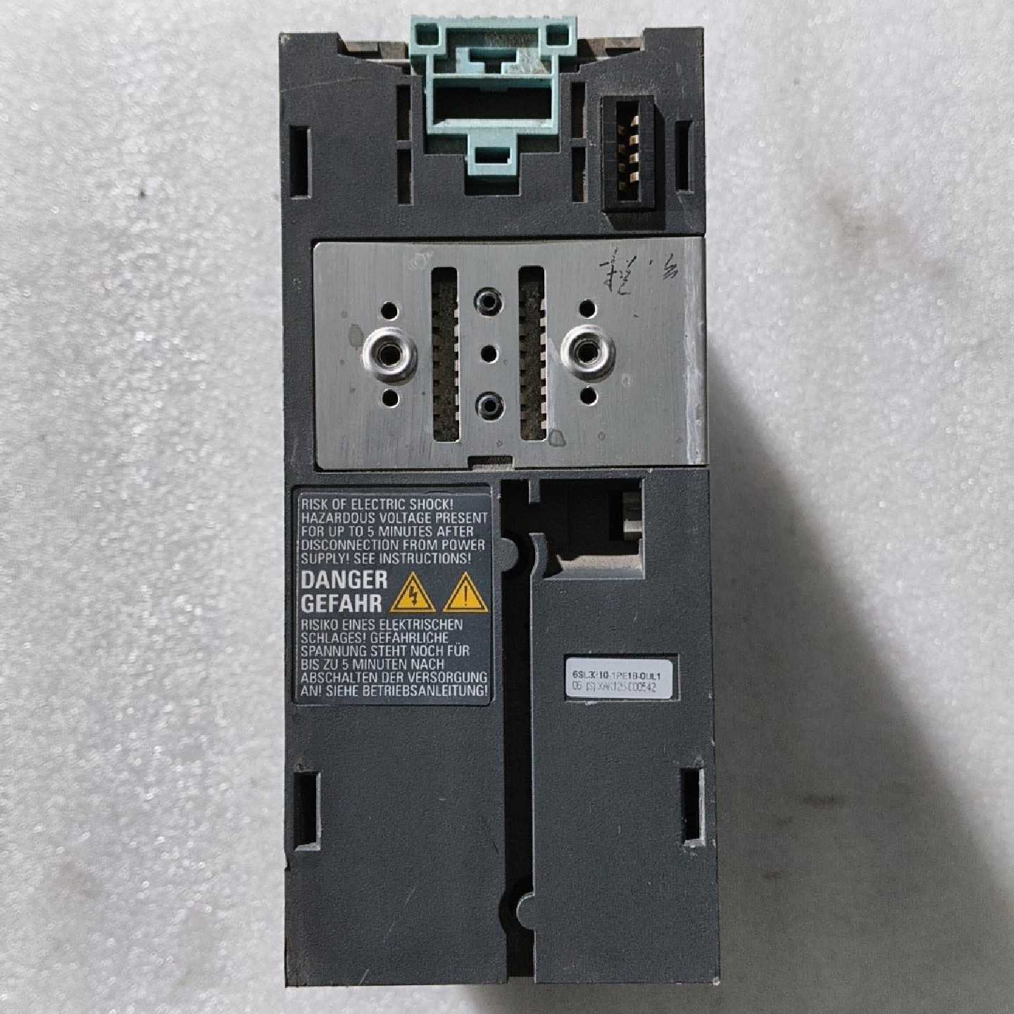 议价西门子变频器6sl3210-1pe18-0ul1