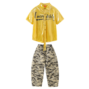 嘻哈爵士少儿街舞黄色迷彩演出服男女童hiphop摇滚风炸街酷帅套装