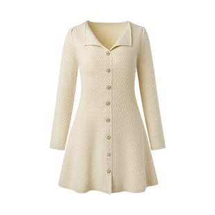 Miao【杏韵织间】韩系温柔小香风连衣裙女气质v领修身长袖毛织裙