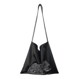 【猎豹】西瓜鱼MELONFISH春季新品原创刺绣单肩黑色斜挎包宽肩带