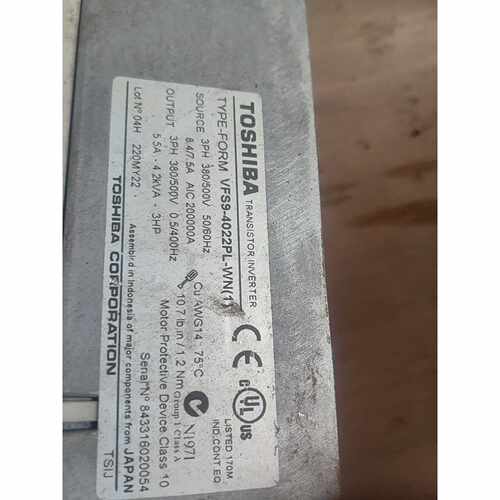 议价东芝变频器VFS9－4022PL-WN（1），2.2Kw一台
