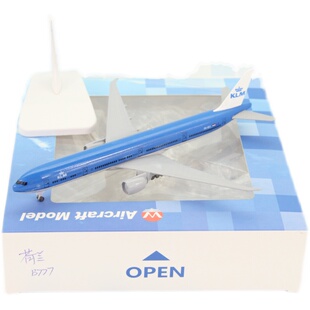 飞机模型波音B777-300ER荷兰航空客机礼品摆件带轮1：400合金航模