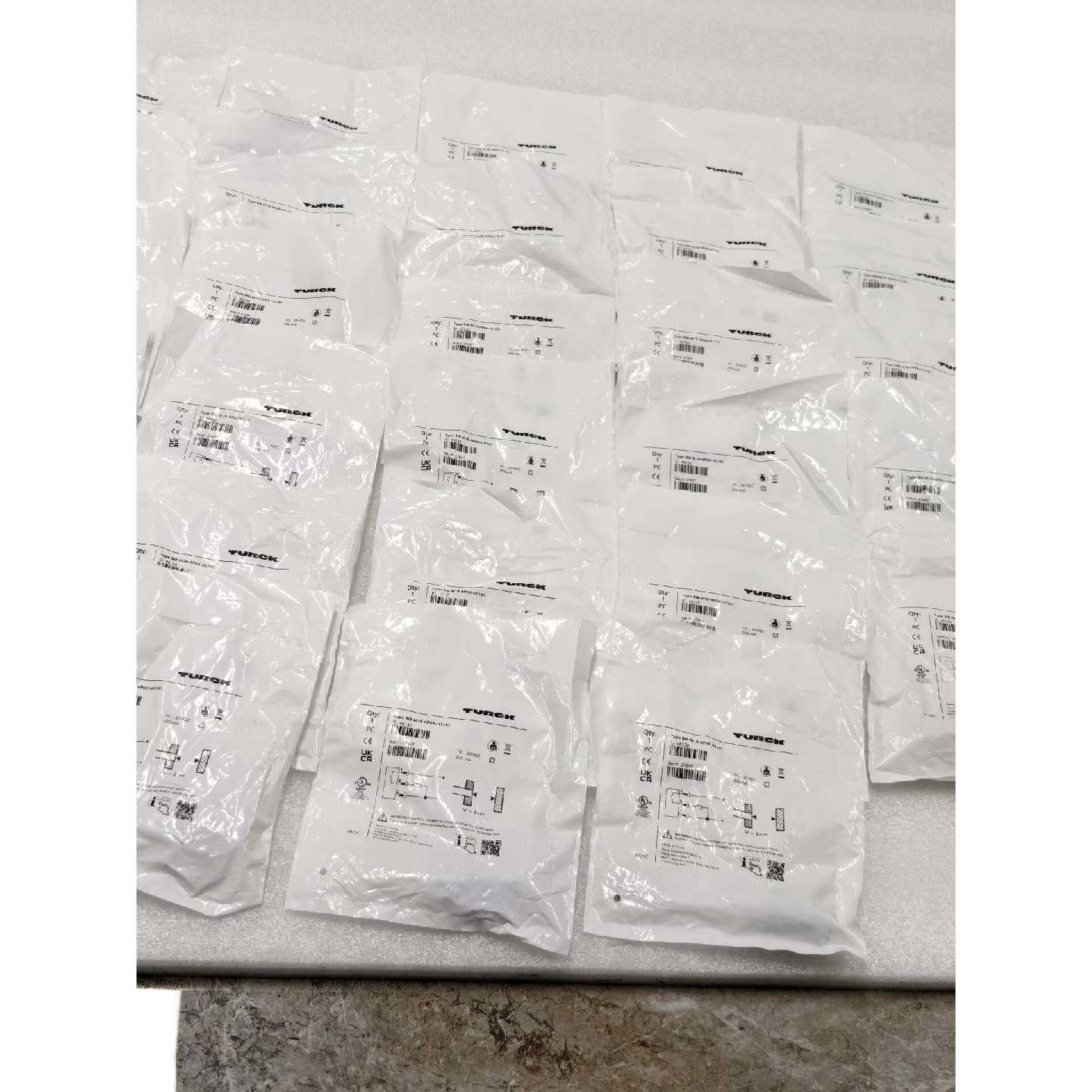 议价可维修图尔克传感器BI8M18AP6XH1141