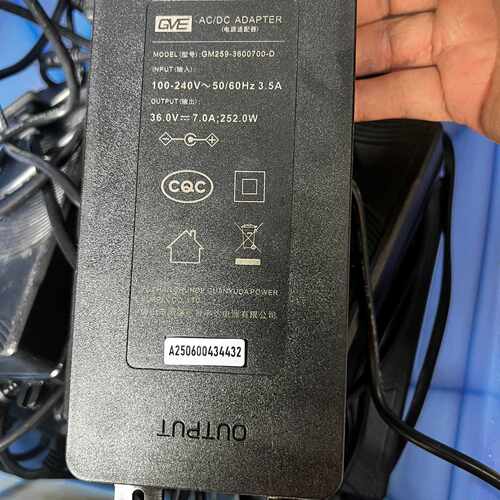 询价-冠宇达36V7A；252W电源适配器-可维修