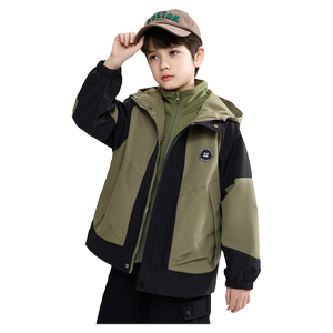 马克华菲拼色外套童装一衣三穿