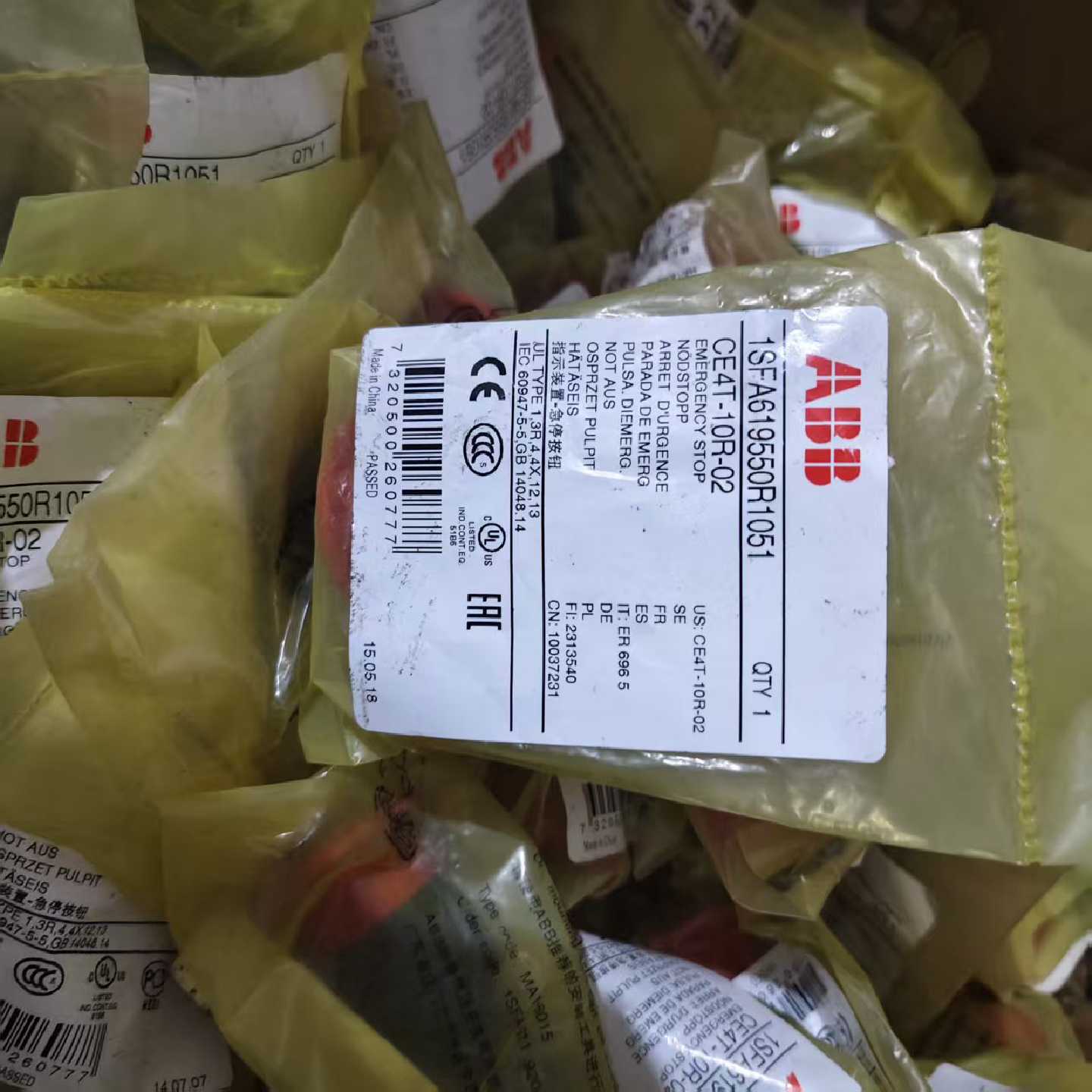 议价蘑菇头ABB急停按钮开关 CE4T/CE3T/CE4P-10R-02 CE4P-10R-01