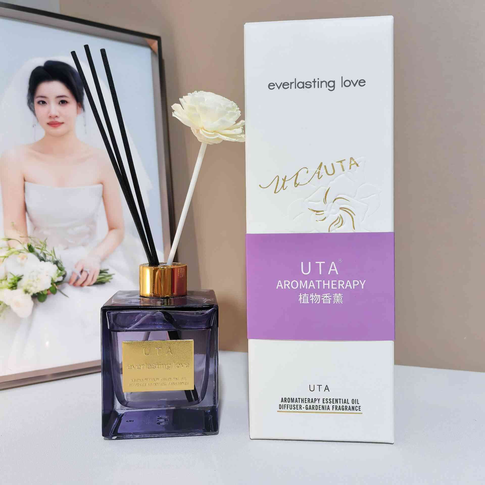 新款金标UTA栀子花香薰摆件家用卧室持久留香高档酒店香氛车载香