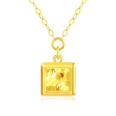 周大生18K金项链爆闪吊坠锁骨链