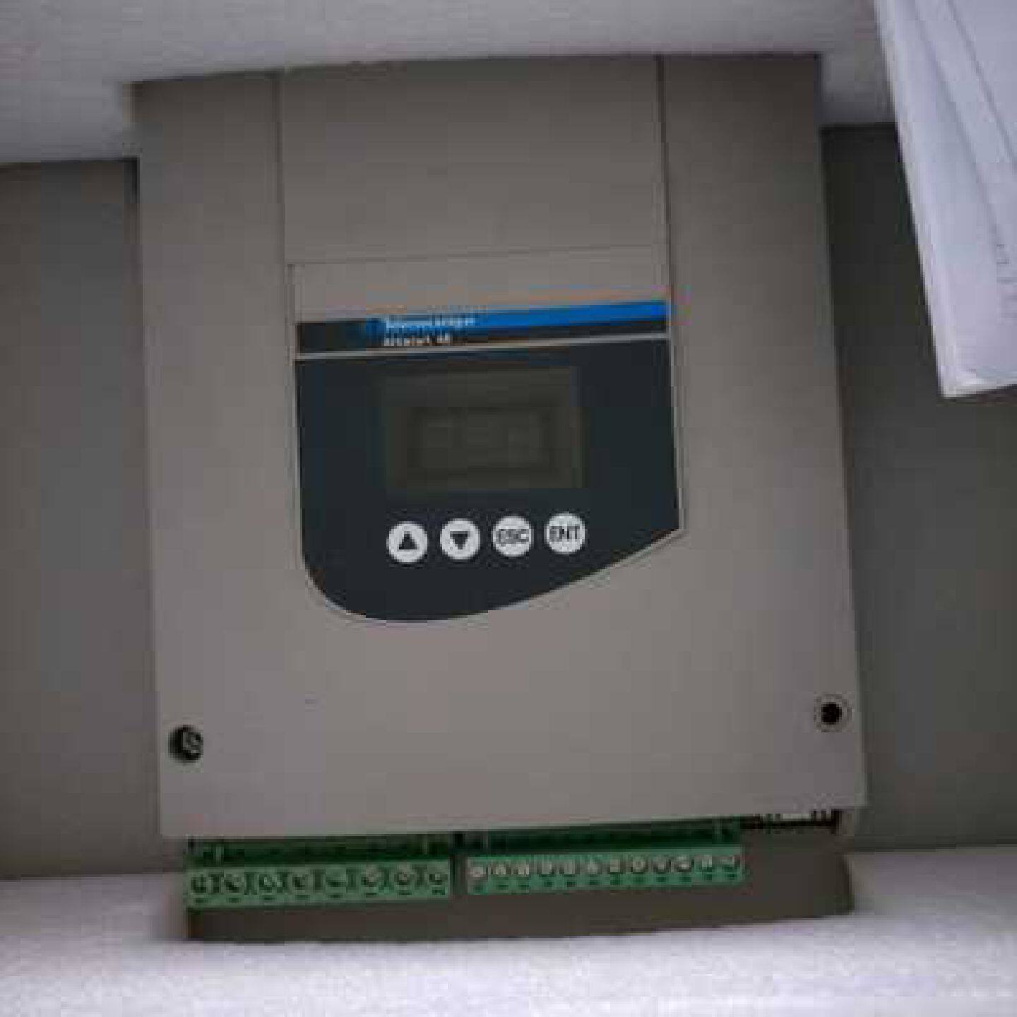 议价施耐德ATS22D62S6软起动器可开增票进口产品