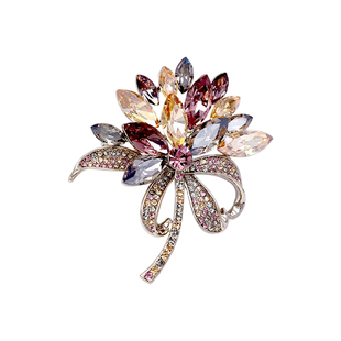 气质时尚胸针女款奢华精致高级衣服固定别针配饰新款大衣胸花装饰