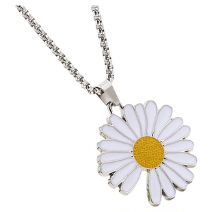 爆款小雏菊钛钢项链男权志龙同款gd学生嘻哈花朵造型卫衣链吊坠女