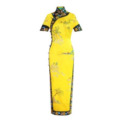 三重门宫廷宴会长款刺绣旗袍