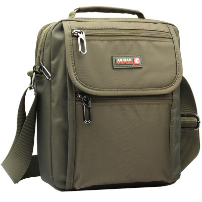 休闲通勤挎包开车小背包