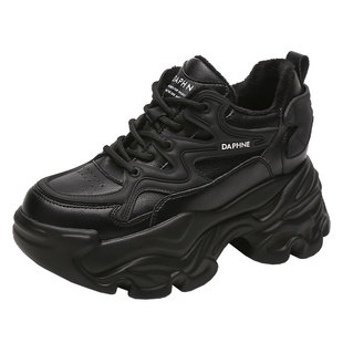 达芙妮8CM内增高厚底老爹鞋女2026冬季加绒小个子黑色休闲运动鞋