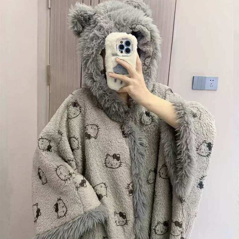 KT猫睡袍女秋冬季珊瑚绒中长款加绒加厚连帽斗篷睡衣裙卡通家居服