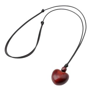 简约檀木爱心毛衣链木质吊坠长款项链文艺休闲棉麻配饰秋冬百搭女