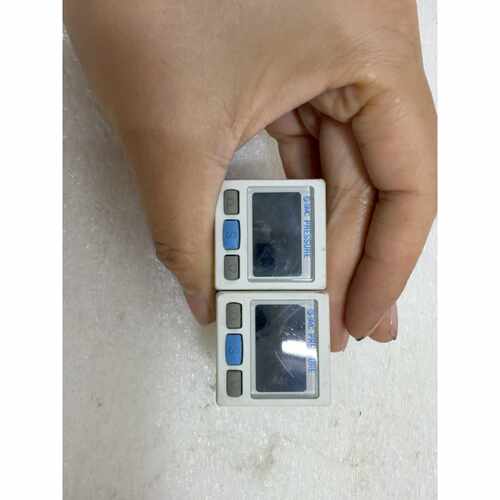 议价SMC压力开关ZSE30AC6HP1224VDC供电维修