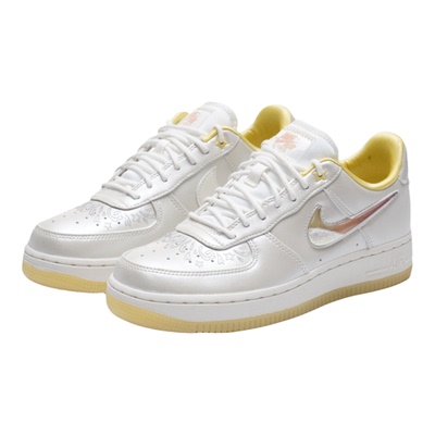 耐克女鞋空军一号珠光白厚底板鞋