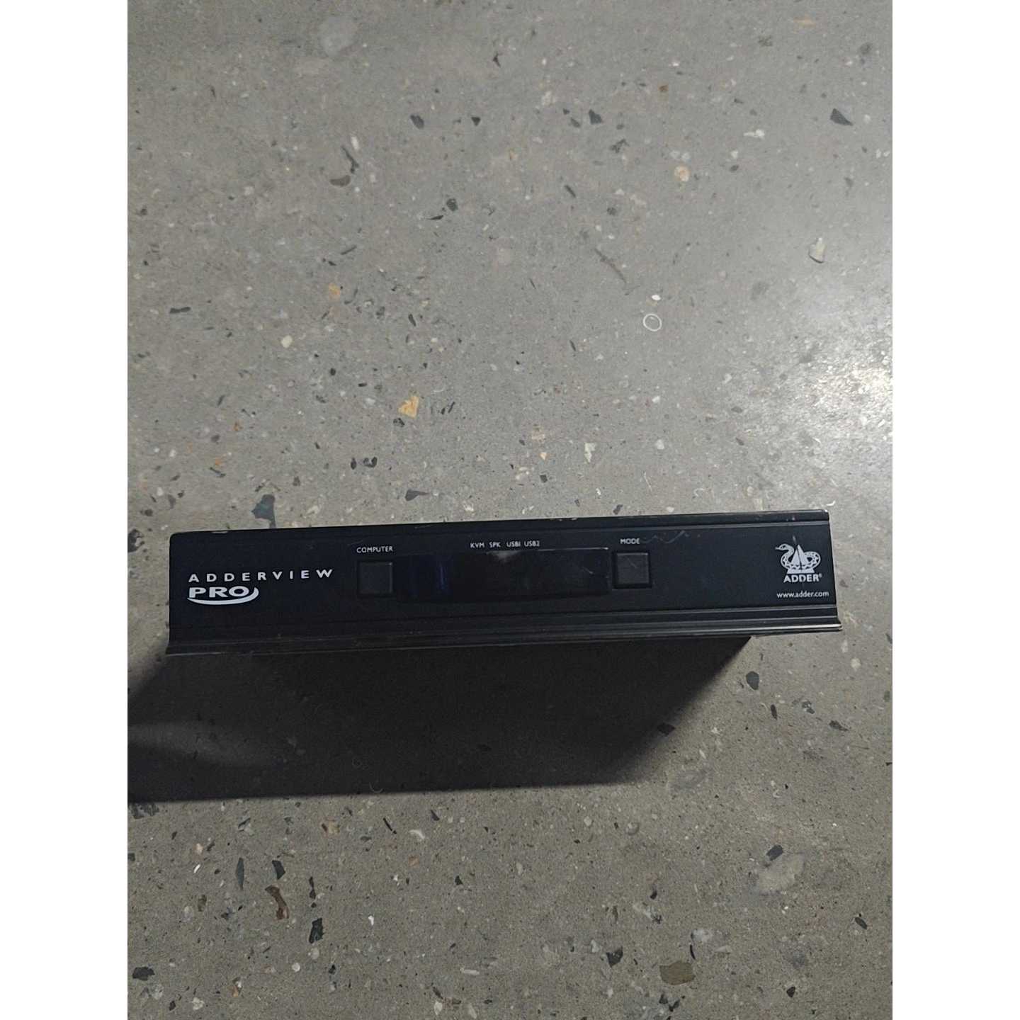 溢价-ADDER KVM切换器 型号AV4PRO-VGA 4口VG