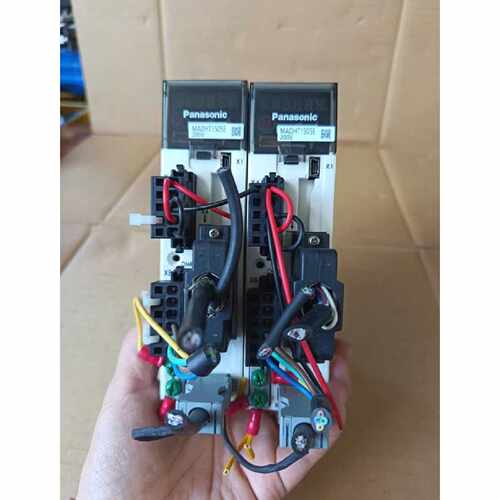 议价驱动器MADHT1505E200一240v100W维修