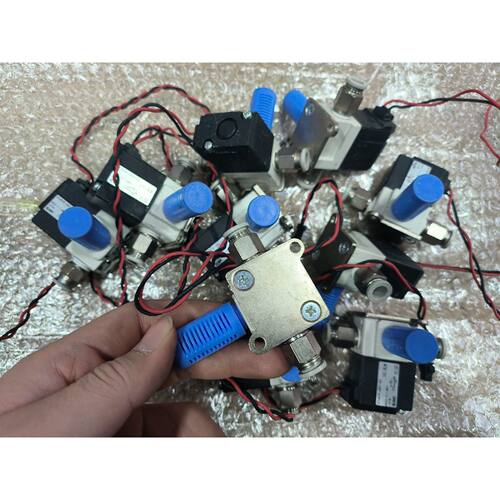 VT307K-5G1-02 SM 电磁阀二手，拆机，九成新