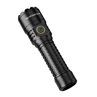 【亮到可点火】大功率便携手电筒