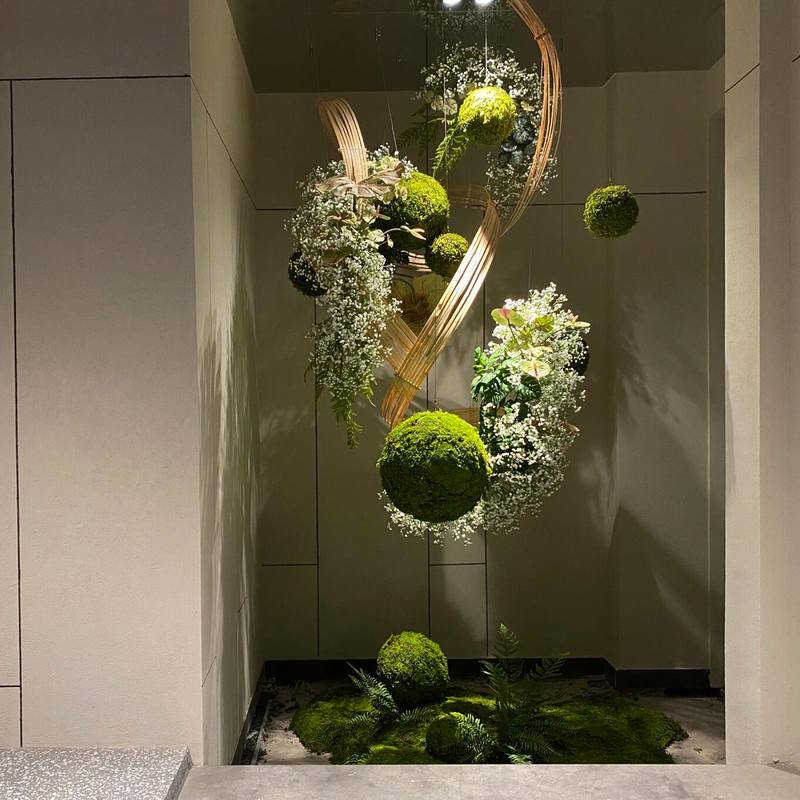 悬浮仿真苔藓球青苔球店铺橱窗创意艺术摆件绿植装饰吊顶橱窗挂饰