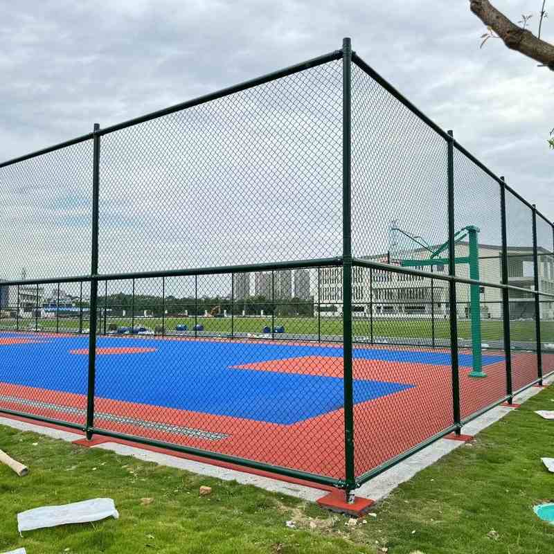 球场围网围栏体育场防护栏厂家全围网规格室外运动供应场