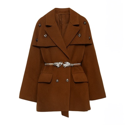 2025秋冬季新款女装复古帅气优雅宫廷风手工钉花中短款斗篷大衣