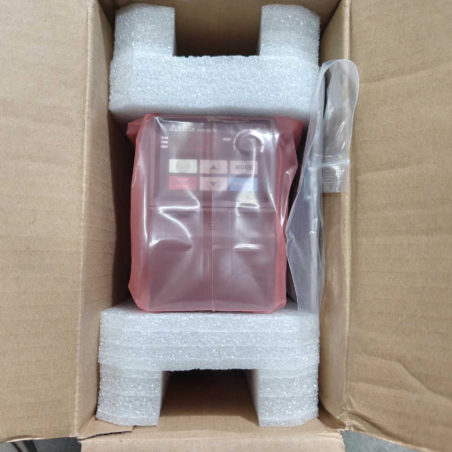 台达变频器 VFD007EL21W-1