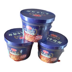 牛肉面桶装速食泡面面饼100g