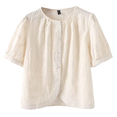 圆领刺绣小花精致感上衣