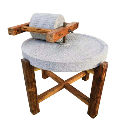 石石雕碾子民间碾盘石磨亲子体验