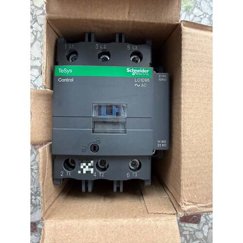 全新交流接触器LC1D95M7 线圈:AC220V—议价