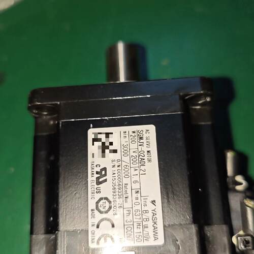议价Yaskawa Servo Motor Sgmjv-02Adl21 200W Disassembled Feat
