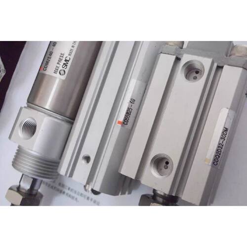 议价实拍现货SMC全新气缸CDM2E4040CDQ2D32维修