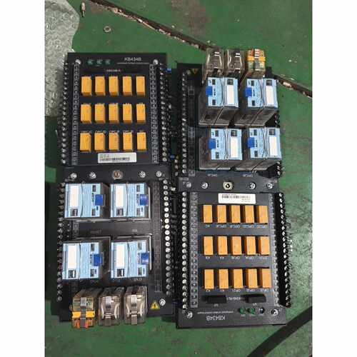 询价南京科远KB434B继电器模块，，成色还可以，外观干